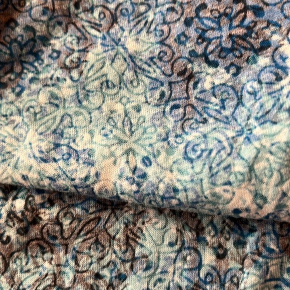 Hooded Organic Earth Yoga pullover - Picture 5 of 5